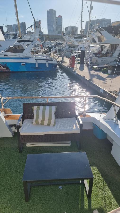 Charming Boat House In Barcelona With Big Terrace And Solarium 호텔 산트 아드리아 데 베소스 외부 사진